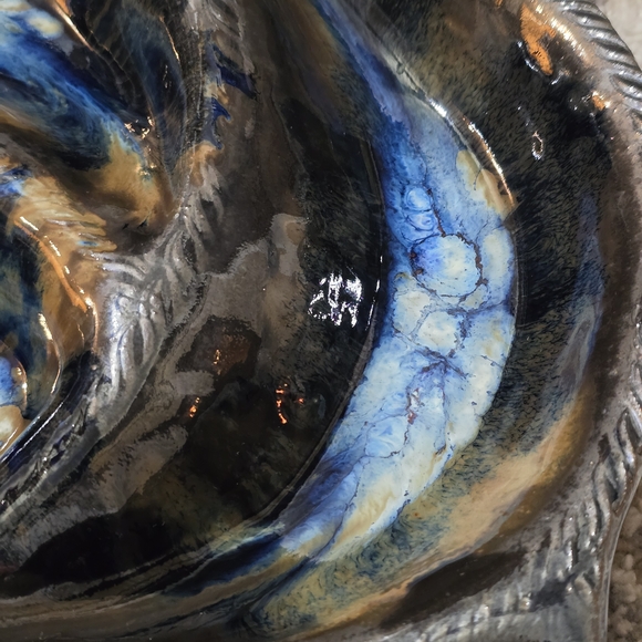 Susan Mikkelson Signed Blue and Brown Swirl Ceramic Dish 14inX2in - Picture 3 of 7